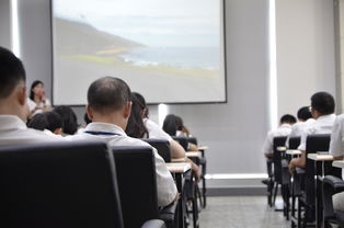 教育局回应学生23点后上厕所算违纪，管理规定与人性化关怀如何平衡？