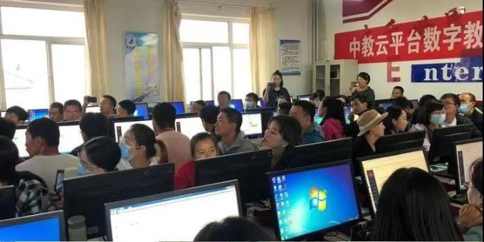 教务系统管理服务平台，教育信息化的桥梁